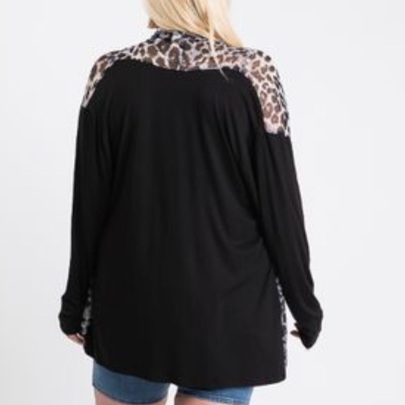Size 3x Leopard print accent cardigan.  Black and gray. - Picture 3 of 3
